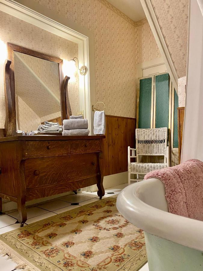 Pansy'S Parlor Bed & Breakfast Golden Kültér fotó