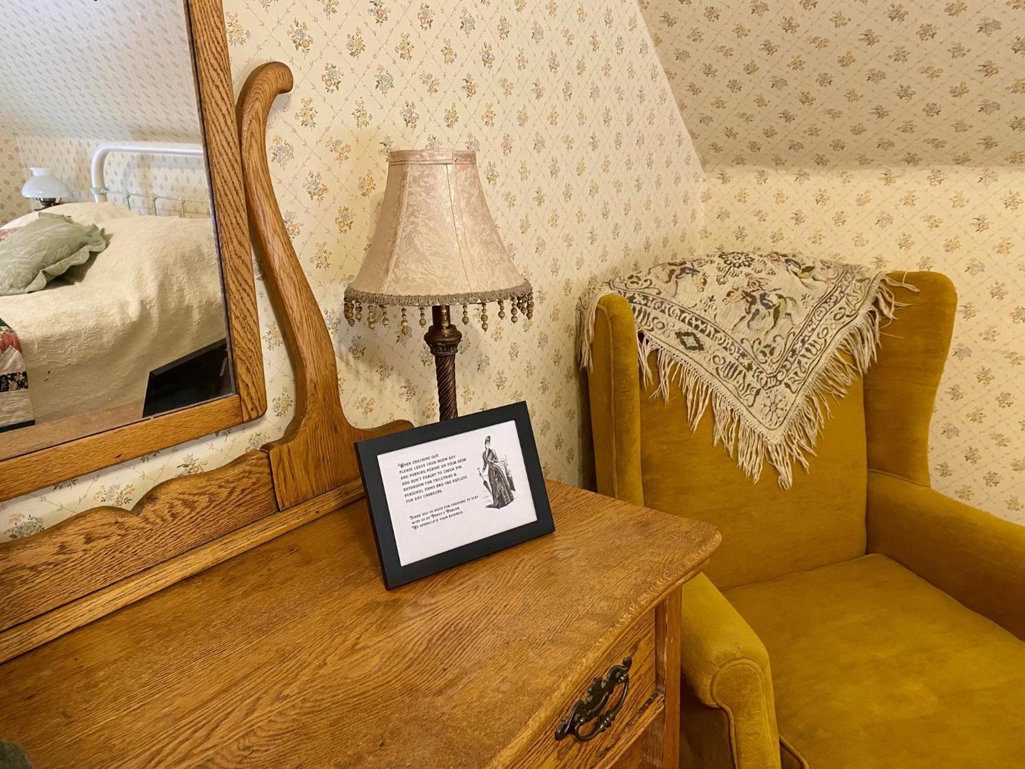 Pansy'S Parlor Bed & Breakfast Golden Kültér fotó